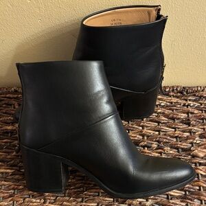 Nisolo Black Leather Ankle Booties